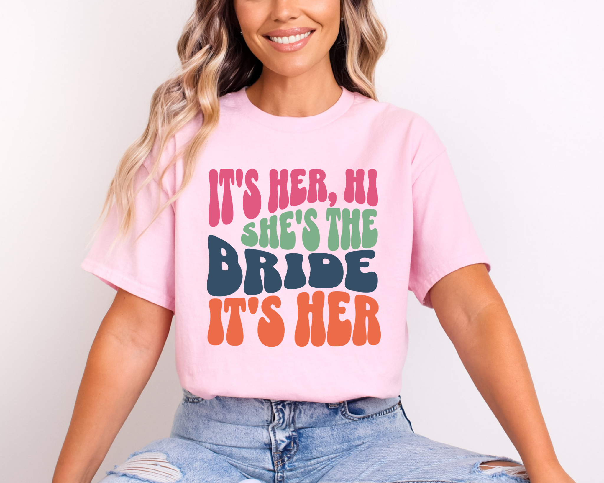 It's Me, Hi I'm The Bride It's Me She's The Bride Bride To Be T-Shirt Bachelorette Hen Party